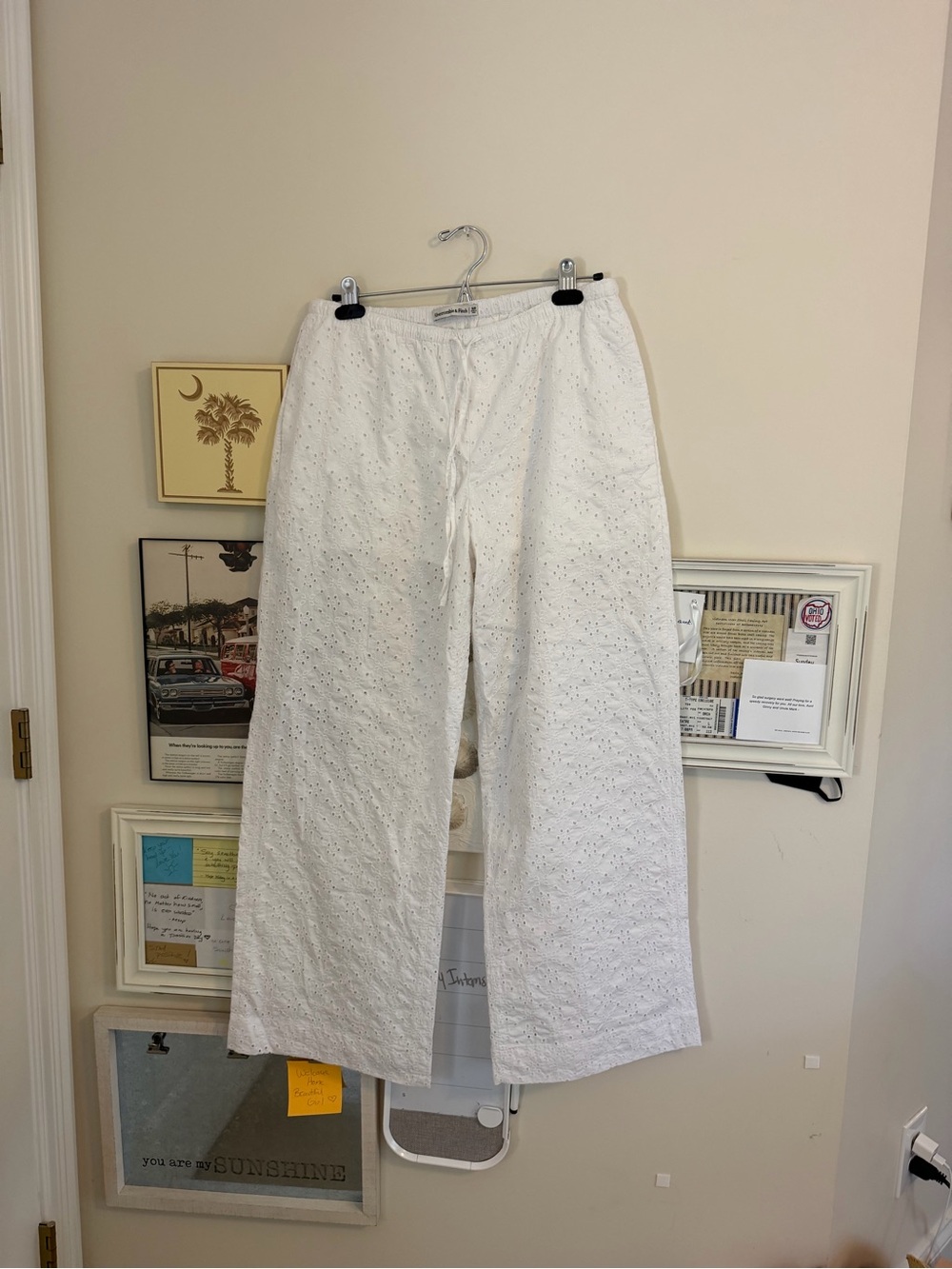 NWOT Abercrombie White Eyelet Wide-Leg Pants MEDIUM